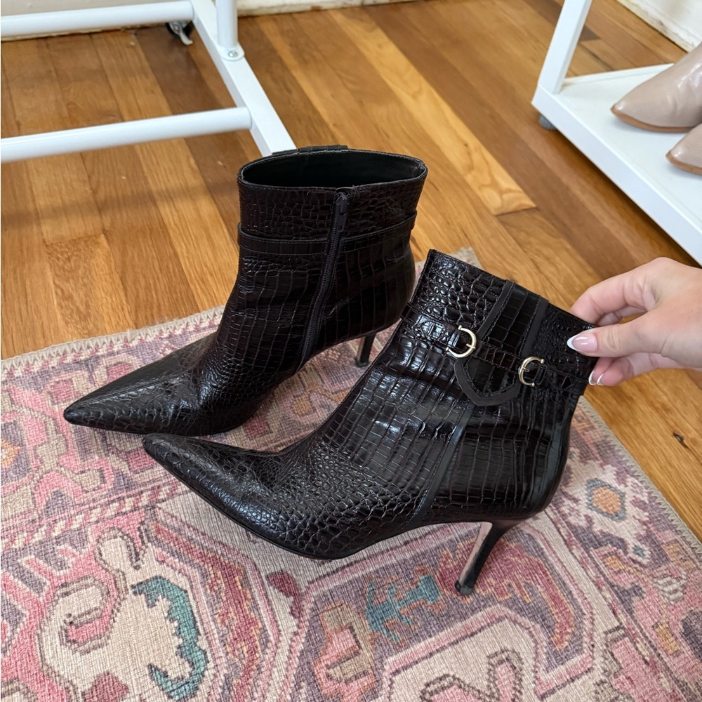 Vintage Ann Taylor Brown Croc Leather Booties